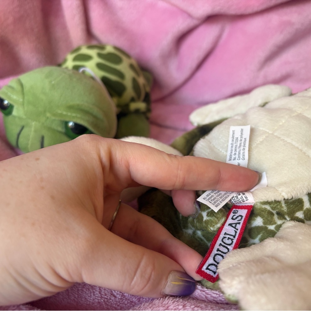Sea turtle plush ( Douglas) - Picture 3 of 3